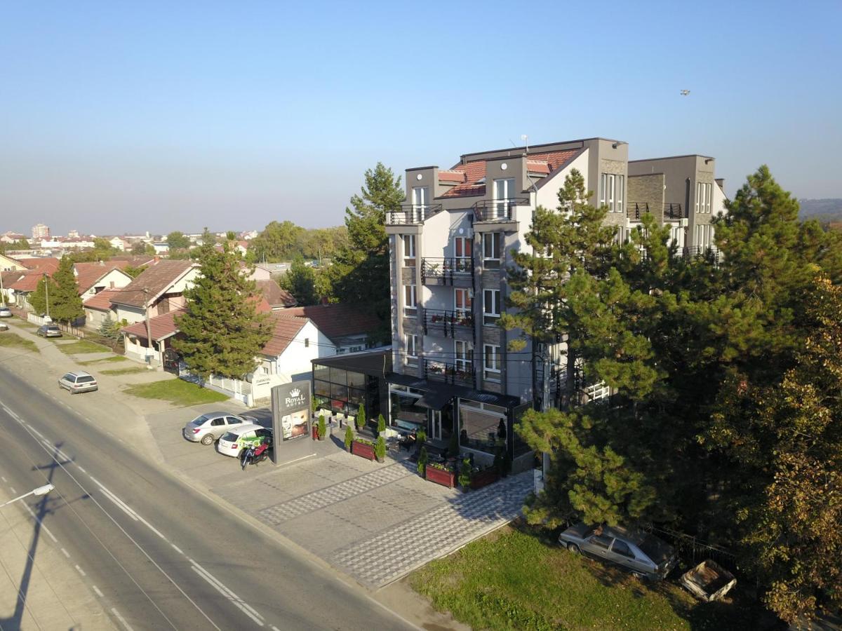 Hostel Royal Obrenovac  Exteriér fotografie